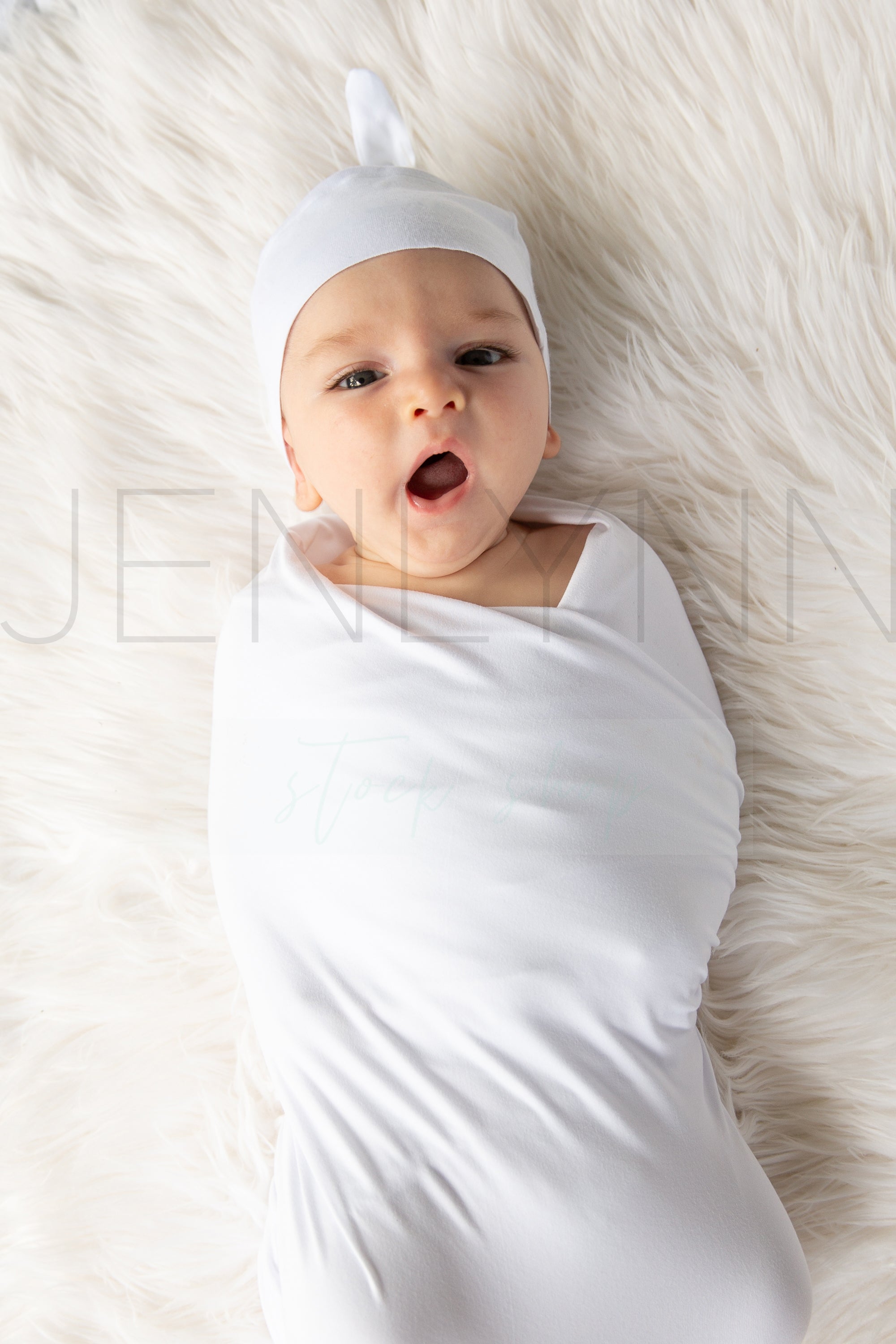 Stretch Jersey Blanket with knotted hat on baby Mockup #BB11 PSD