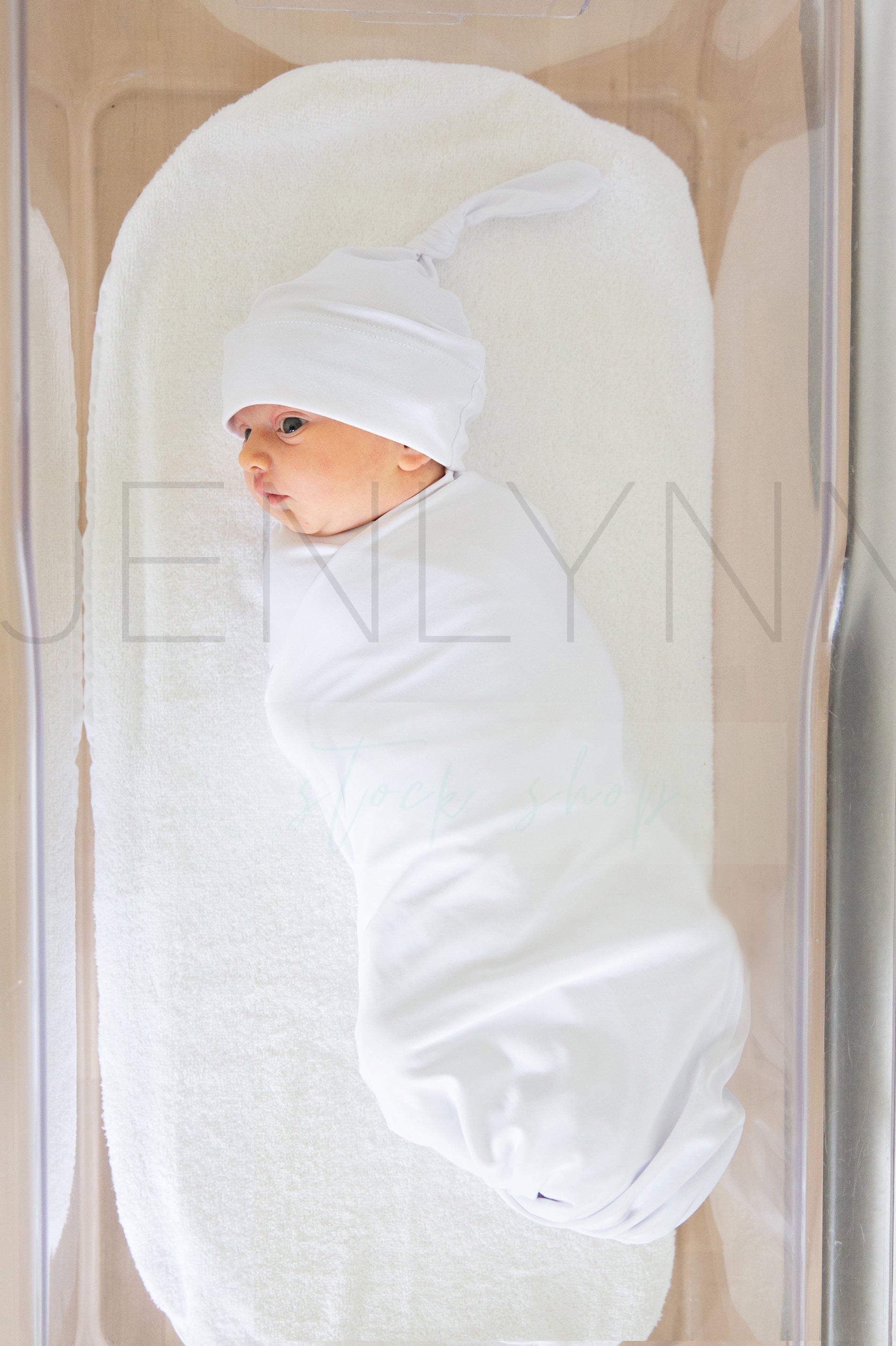 Jersey Stretch Blanket + Knotted Hat Mockup #BE03 PSD