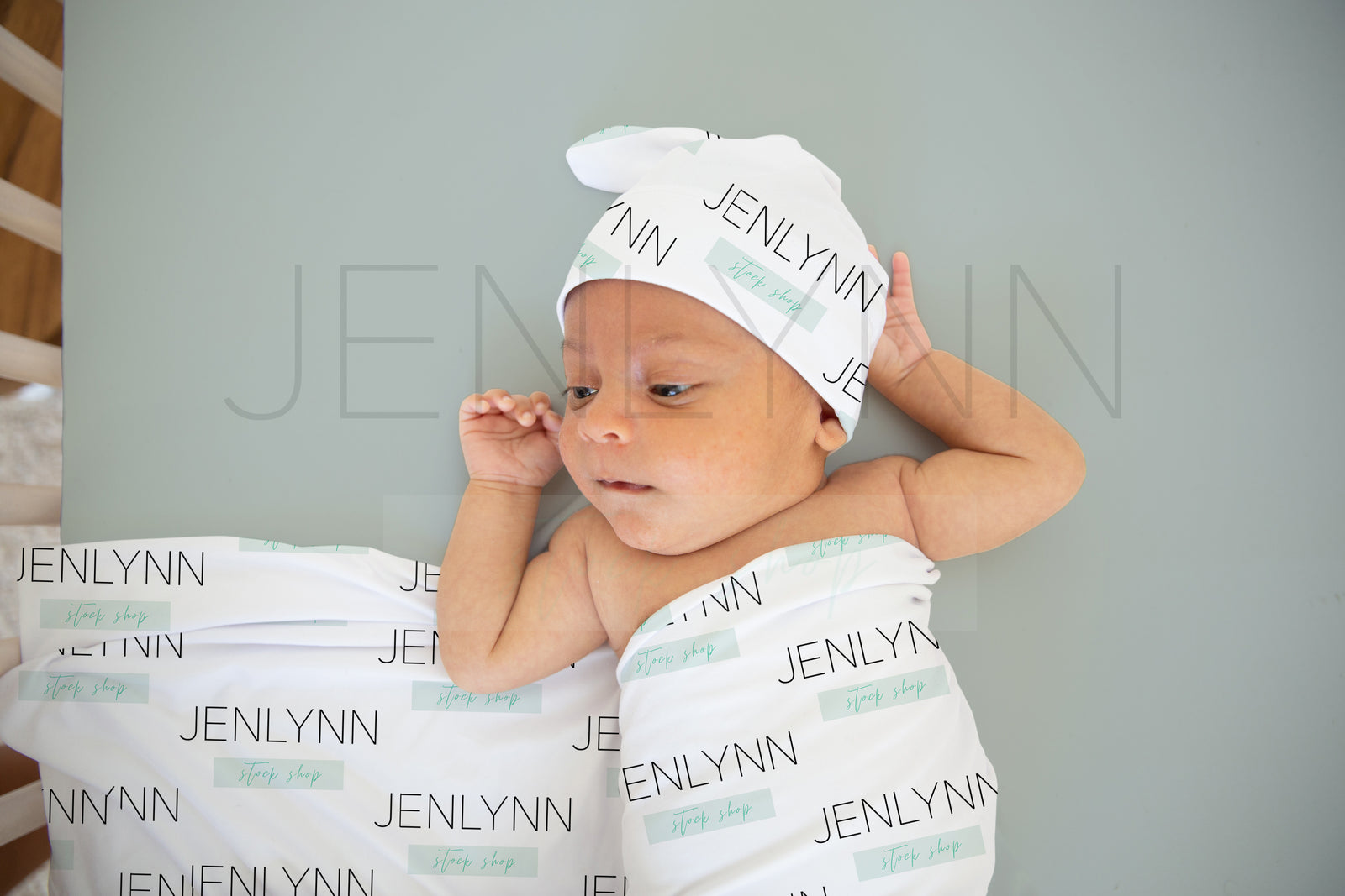 Stretch Jersey Blanket, knotted hat and crib sheet Mockup #BL08 PSD