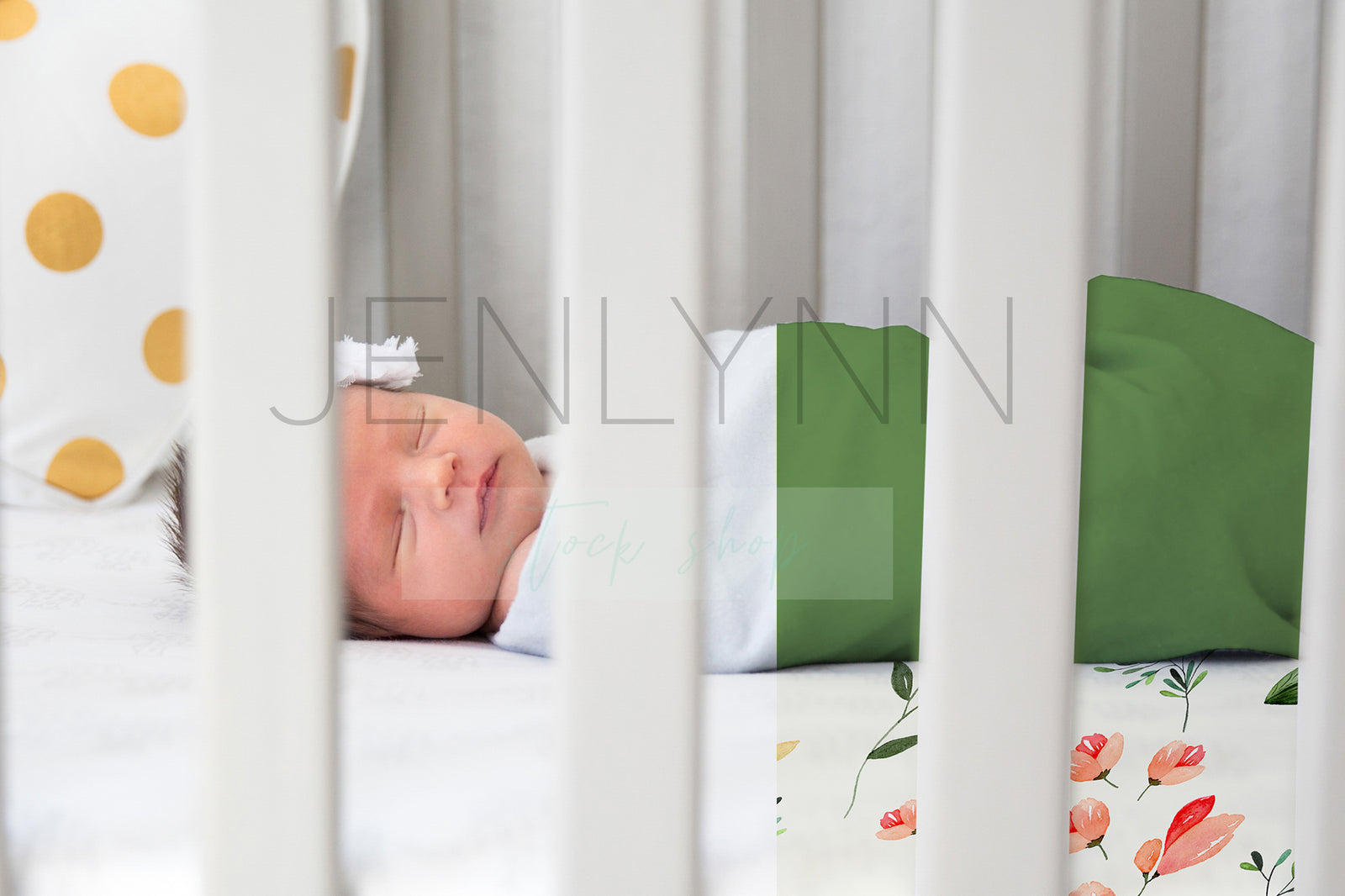 Jersey Swaddle Blanket + Crib Sheet Mockup #RG18 PSD