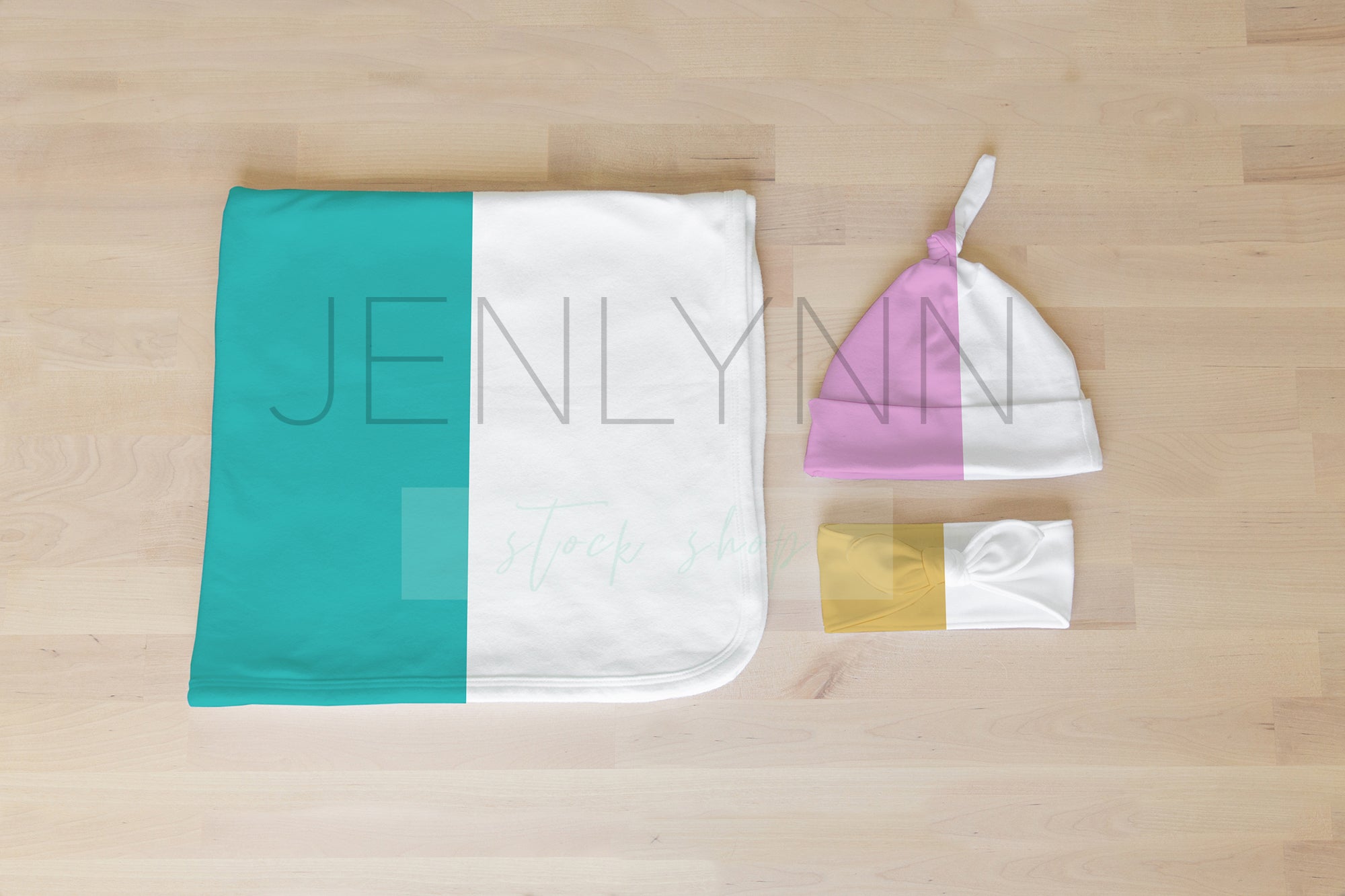 Jersey Blanket, Knotted Hat and Bow Set Mockup PSD #5