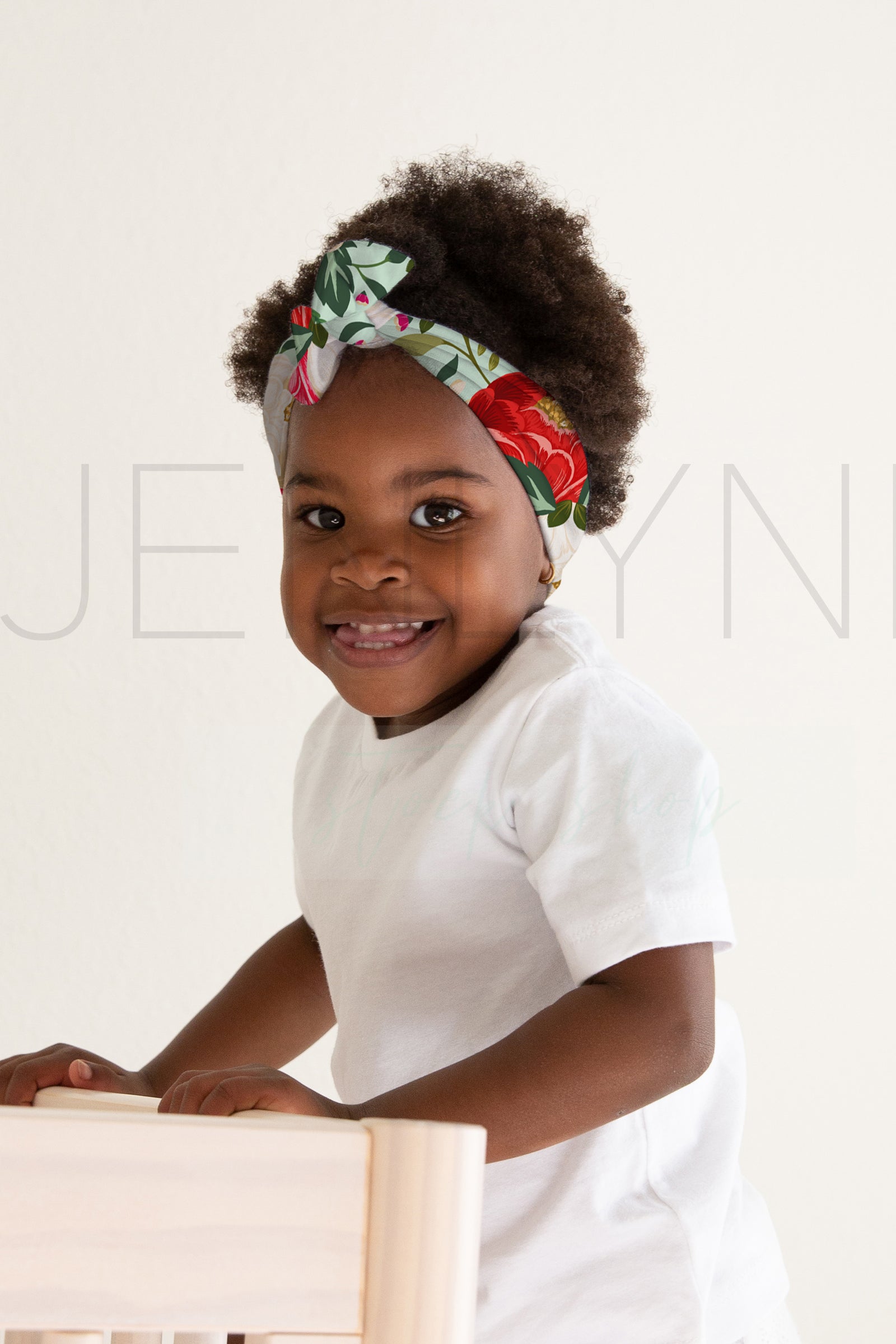 Knotted Toddler headband mockup RM04