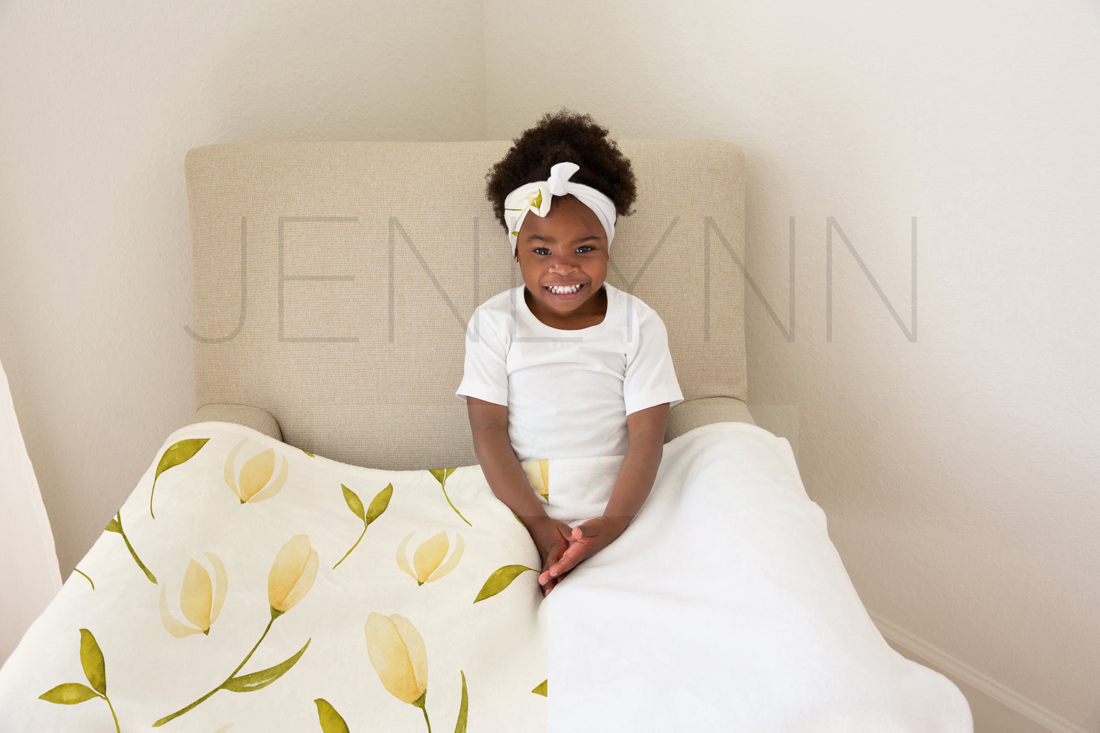 Toddler Minky Blanket + Headband Mockup #RM03 PSD