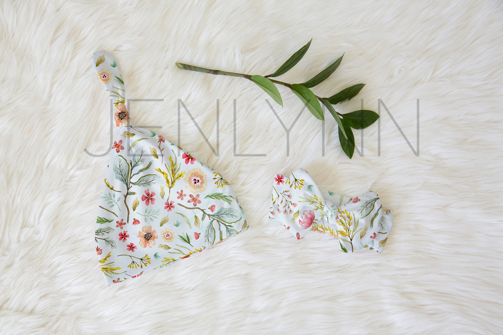 Knotted Hat + Bow Set Mockup PSD #3